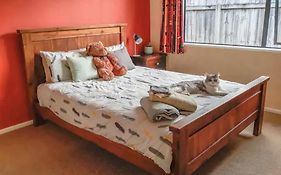 Quiet Homestay, Private Room With Own Bathroom